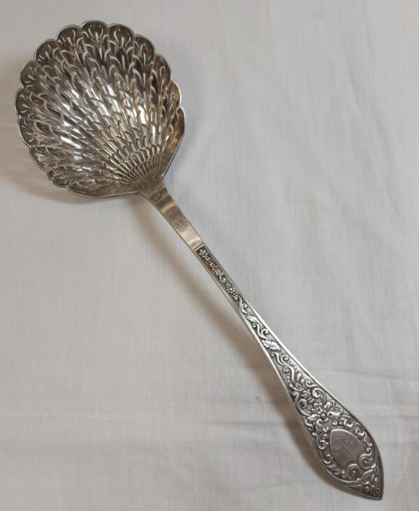 Saupoudreuse Coquille Paris 1819/38