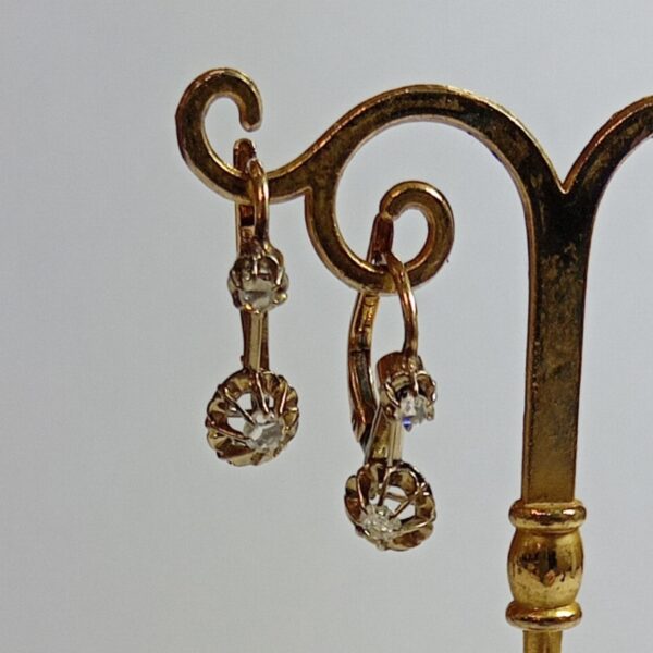 Boucles d'oreille dormeuses or jaune diamants