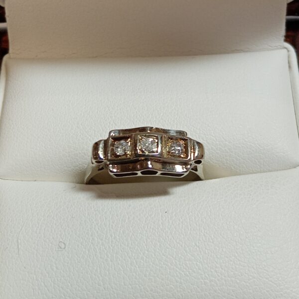 Bague 1930 or gris diamants