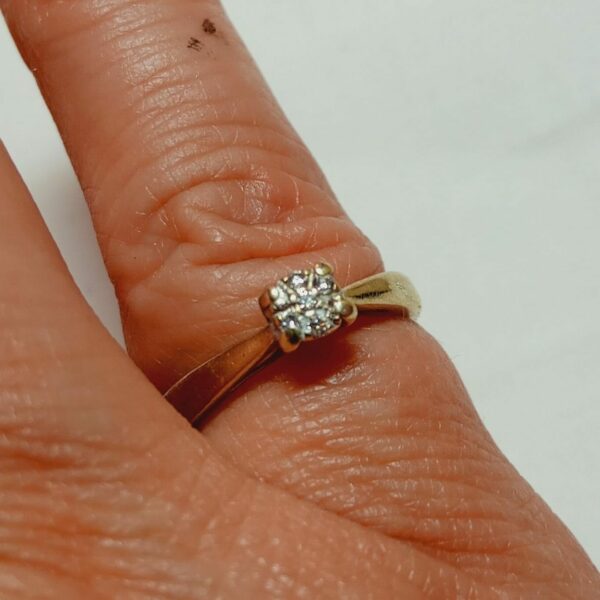 Solitaire or gris diamant 0,15 carat – Image 2
