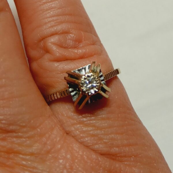 Solitaire carré diamant or gris 18 carats – Image 2