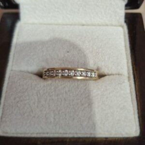 1/2 alliance diamants or jaune 18 carats