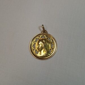 Médaille Vierge ronde ajourée or jaune 18 carats